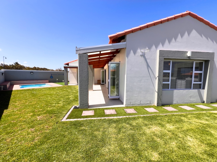 4 Bedroom Property for Sale in Langebaan Country Estate Western Cape